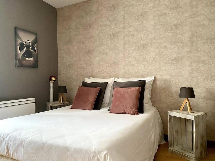 Logis Du Parc By Melrose Apartment Байо Екстериор снимка