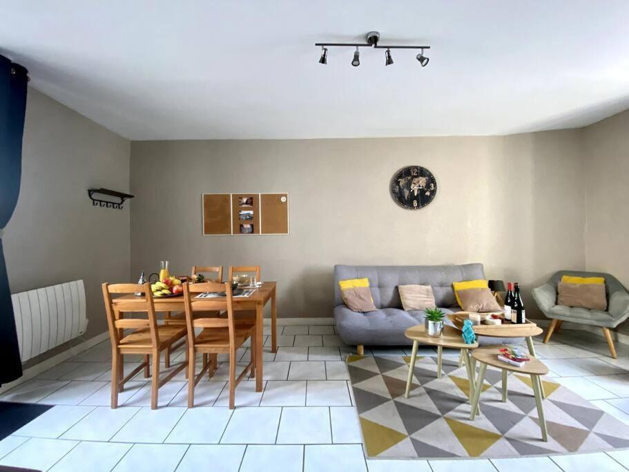 Logis Du Parc By Melrose Apartment Байо Екстериор снимка